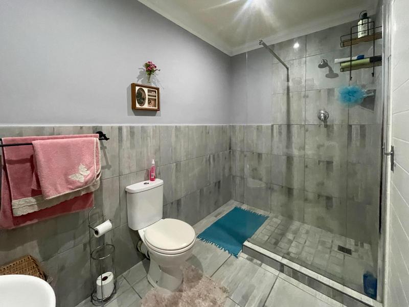 3 Bedroom Property for Sale in Albertinia Western Cape